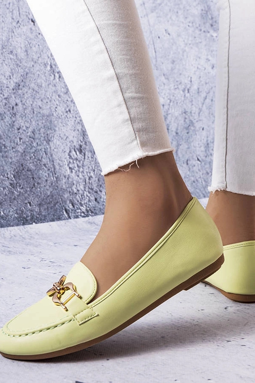 Mocassins verts avec boucle, « Sauvé »