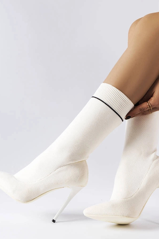 Weiße Sock Boots mit hohem Absatz von... Weiße Sock Boots mit hohem Absatz von...