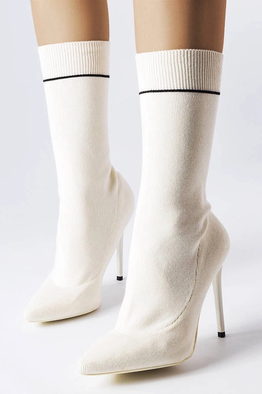 Bottines chaussettes blanches à talon...