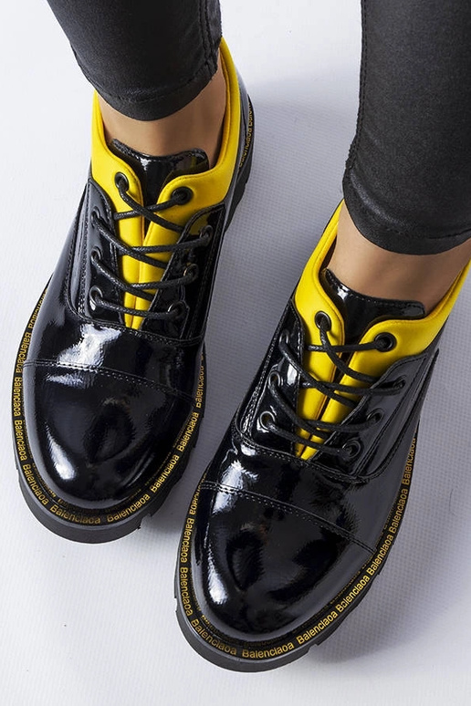 Mocassins vernis noir et jaune, «...