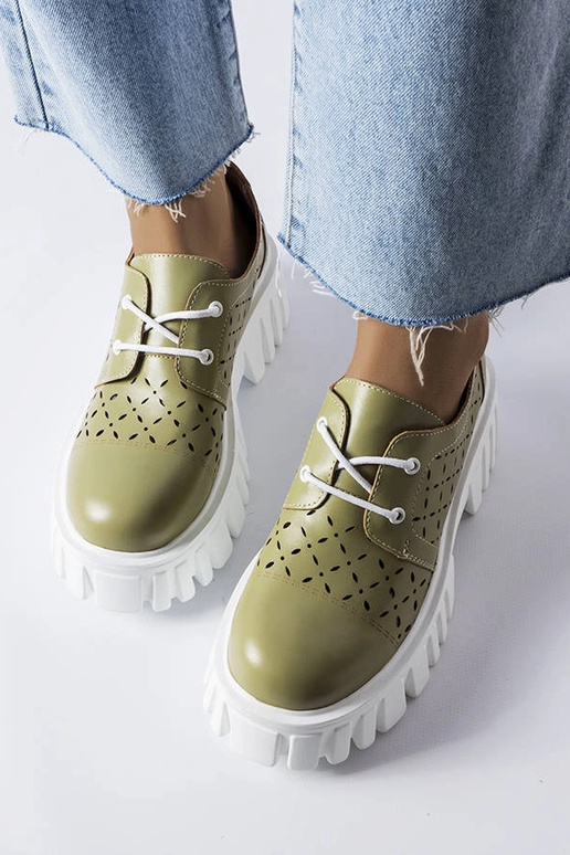 Grüne, klobige Camus-Schuhe mit... Grüne, klobige Camus-Schuhe mit...