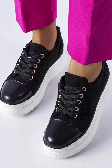 Schwarze Schuhe auf Plattform, „Pascaline"