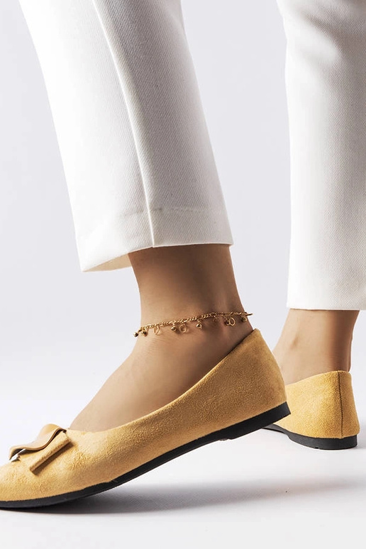 Beige Ballerinas verziert mit... Beige Ballerinas verziert mit...