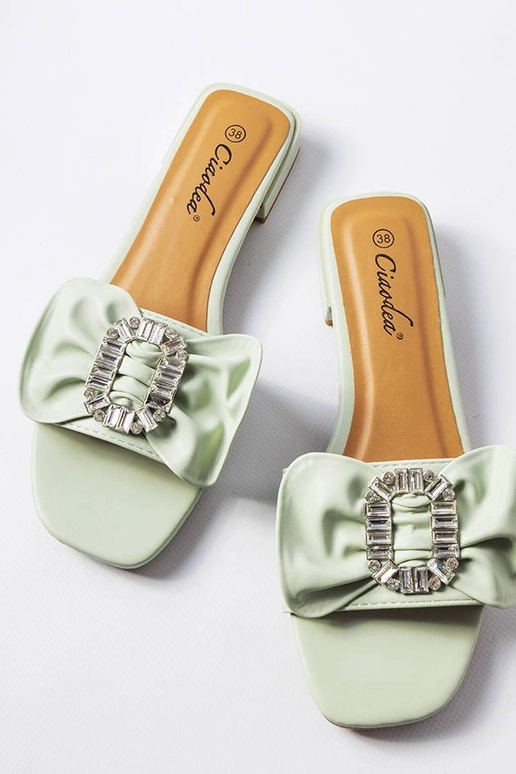 Sandales élégantes vertes avec...