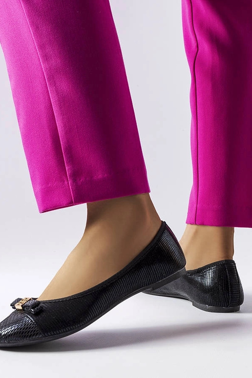 Ballerines élégantes noires avec nœud... Ballerines élégantes noires avec nœud...