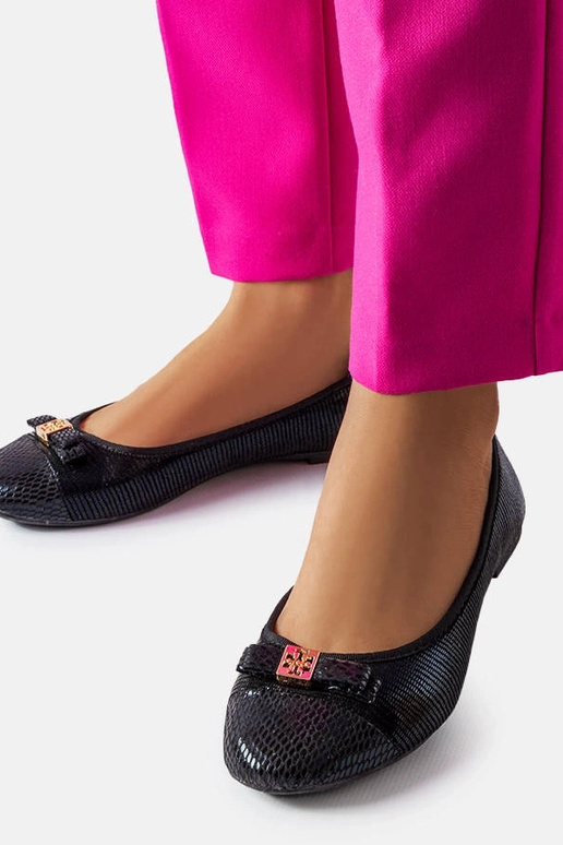 Ballerines élégantes noires avec nœud... Ballerines élégantes noires avec nœud...