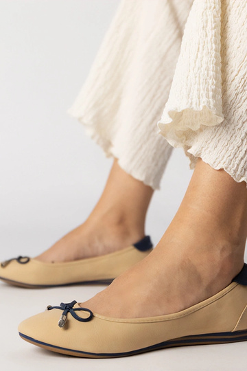 Beige Schuhe mit Schleife, „Maddalena" 2