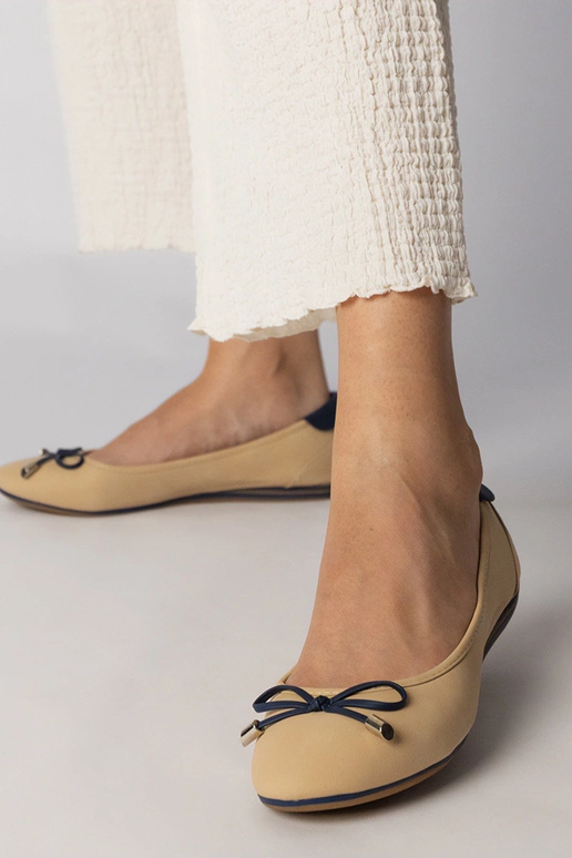 Beige Schuhe mit Schleife, „Maddalena"