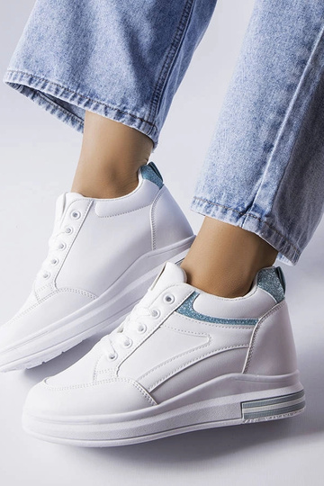 Chaussures de sport...