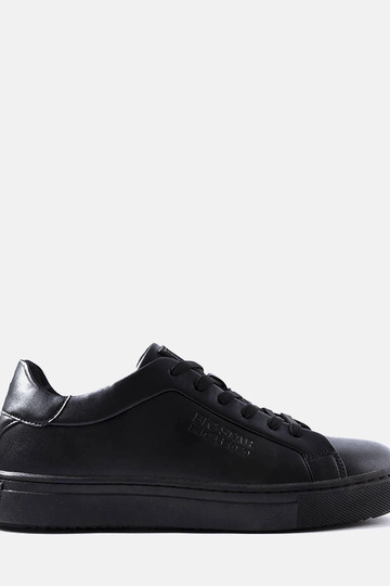 Baskets sportives noires...