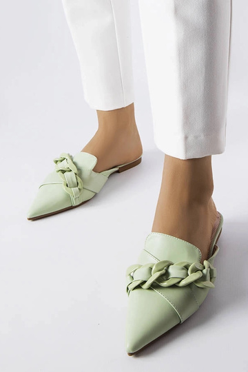 Grüne elegante Flip-Flops mit Patenaude-Kette