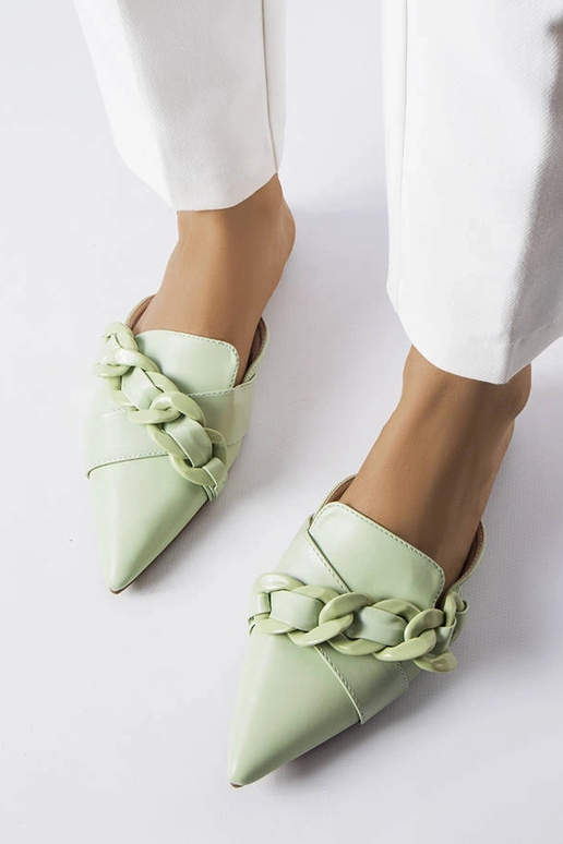 Tongs vertes élégantes à chaîne...