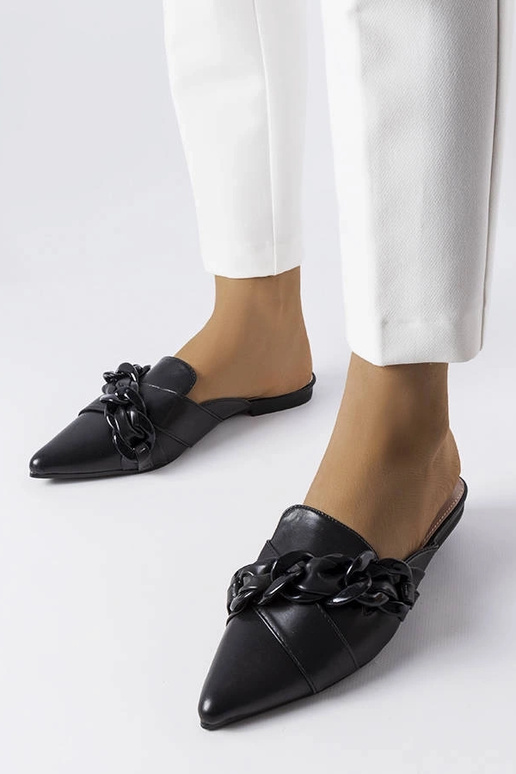 Tongs noires élégantes à chaîne... Tongs noires élégantes à chaîne...