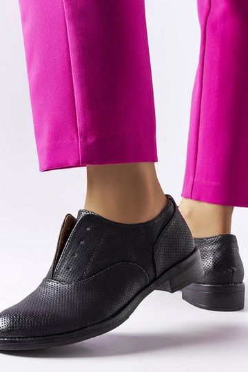 Chaussures Kairaouani noires perforées 2