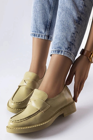 Mocassins élégants en cuir vert à semelle épaisse Élodie