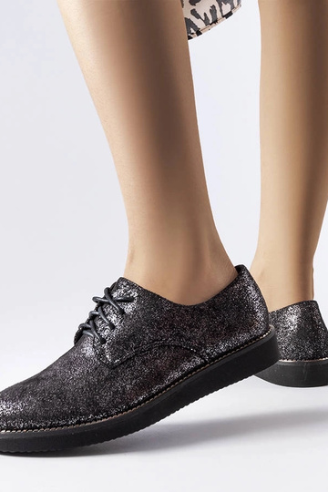 Chaussures en brocart...