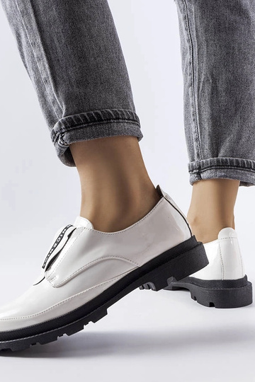 Weiße Legget-Schuhe aus Lackleder 2