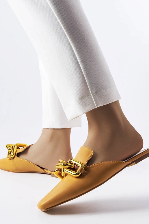 Braune Flip-Flops mit Kettendetail...