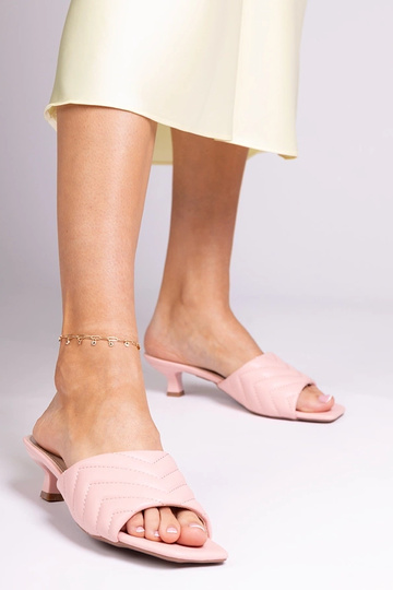 Roze slippers op lage hak,... 2