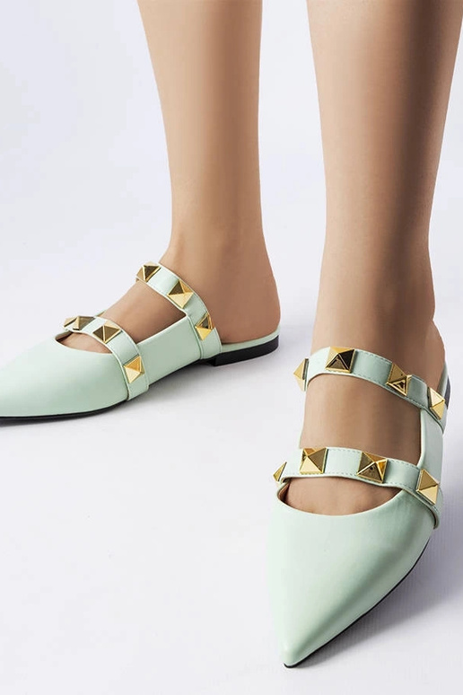 Grüne Flip-Flops mit spitzer Spitze...