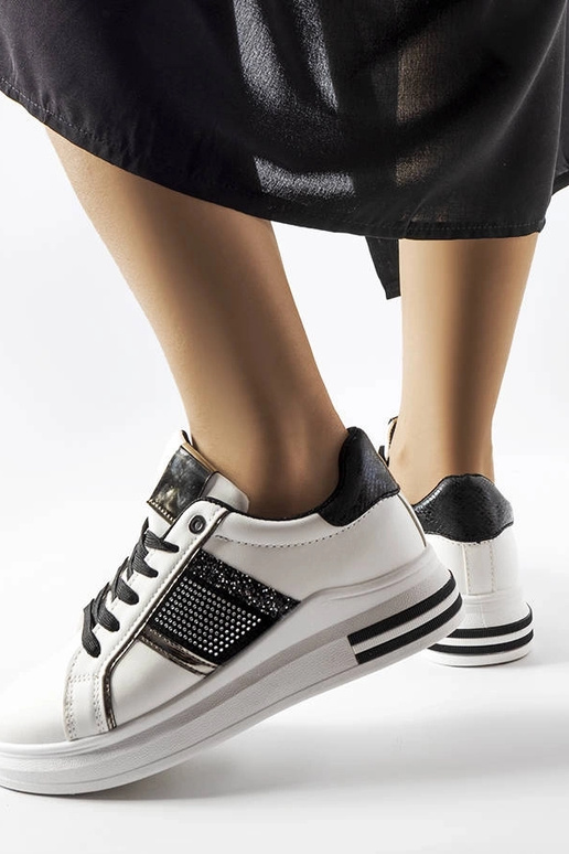 Sorte og hvide sneakers med Xarles... Sorte og hvide sneakers med Xarles...