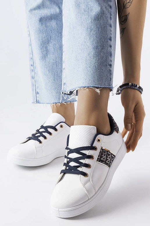 Hvide sneakers med dekoreret overdel...