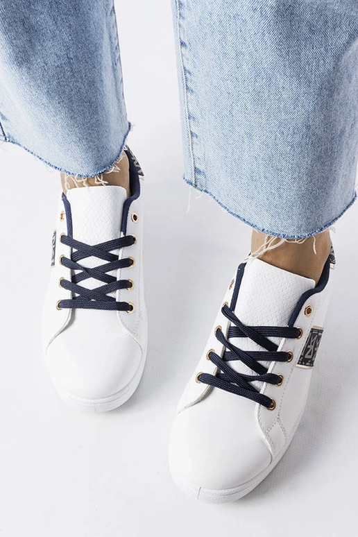 Hvide sneakers med dekoreret overdel...