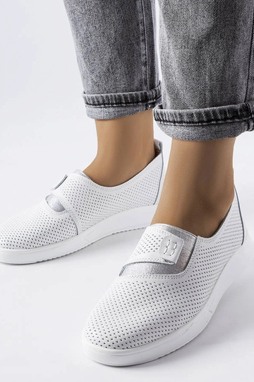 Baskets Ethels en cuir perforé blanc