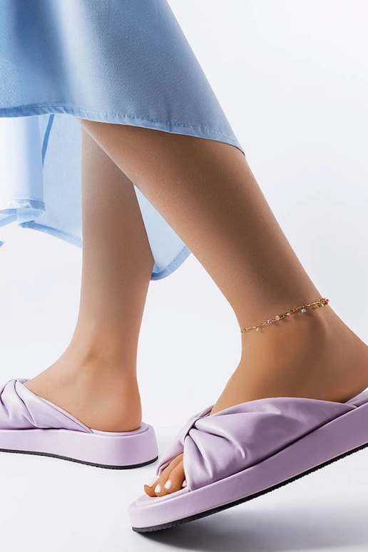 Lila Sandalen mit Keilabsatz von Hog