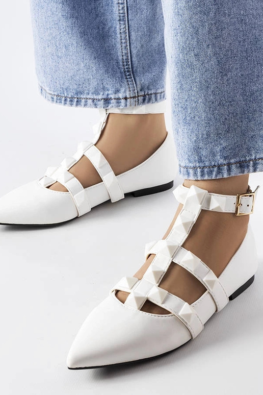 Weiße Ballerinas mit spektakulärer...