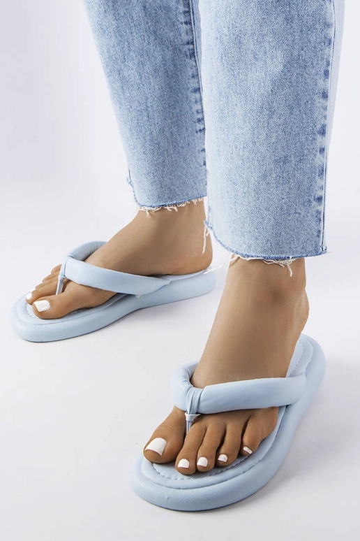 Blaue, klobige Flip-Flops von Smithfield Blaue, klobige Flip-Flops von Smithfield
