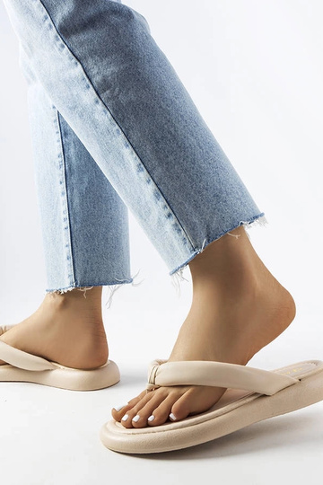 Beige, klobige Flip-Flops von Smithfield