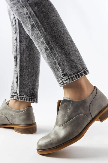 Demi-bottes en similicuir...