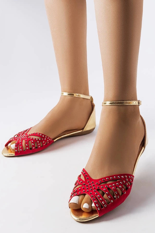 Sandales rouges ajourées avec zircons...