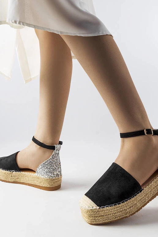 Espadrilles noires avec empiècement...