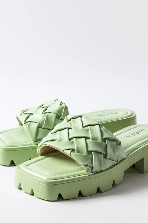 Lora grønne flip-flops med traktorsåler Lora grønne flip-flops med traktorsåler