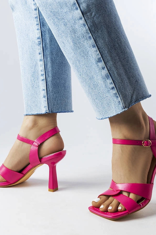 Pink højhælede sandaler med rem Karolina Pink højhælede sandaler med rem Karolina