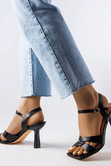 Schwarze High Heel... 2