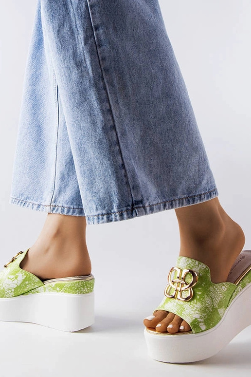 Grüne Havanna-Keilsandalen