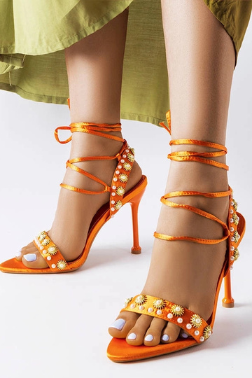 Orange sandaler dekoreret med perler Grange
