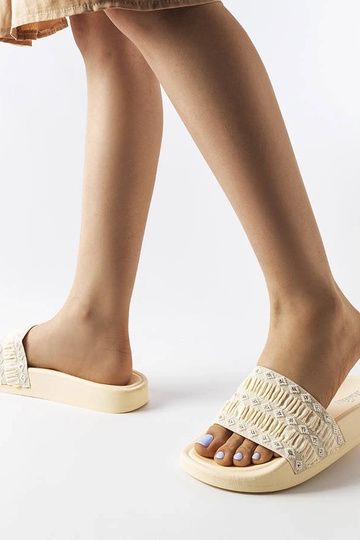 Beige Flip-Flops mit... 2