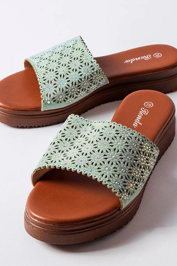 Grüne durchbrochene Flip-Flops mit Irvine-Zirkonen 2