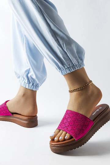 Mules ajourées rose foncé... 2