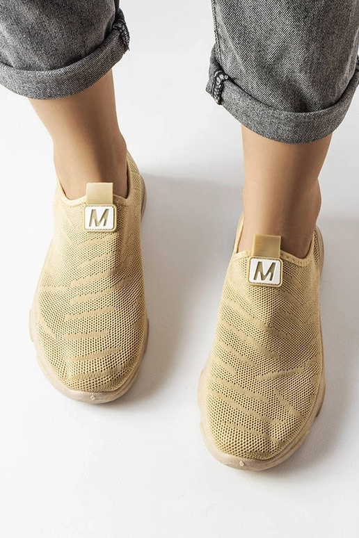 Chaussures de sport pour femmes en... Chaussures de sport pour femmes en...