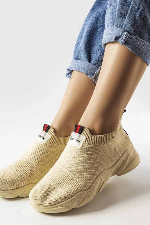 Beige slip-on sportssko til kvinder...