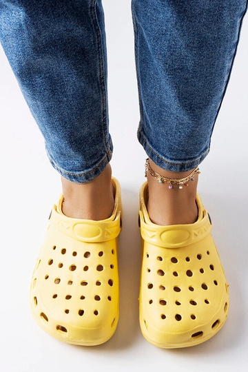 Kleist – Gelbe Flip-Flops... 2