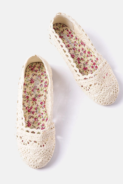 Beige hæklede babyballet lejligheder... Beige hæklede babyballet lejligheder...