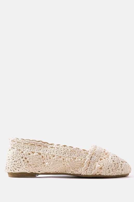 Beige hæklede babyballet lejligheder... Beige hæklede babyballet lejligheder...