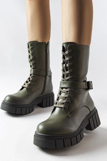 Donkergroene veterlaarzen,...