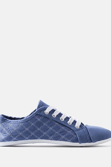 Blauwe kinderschoenen, „Ruby"